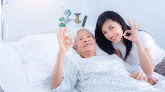 ผู้ป่วยสูงอายุมีคุณภาพชีวิตที่ดีเพราะใช้ที่นอนลมป้องกันแผลกดทับ